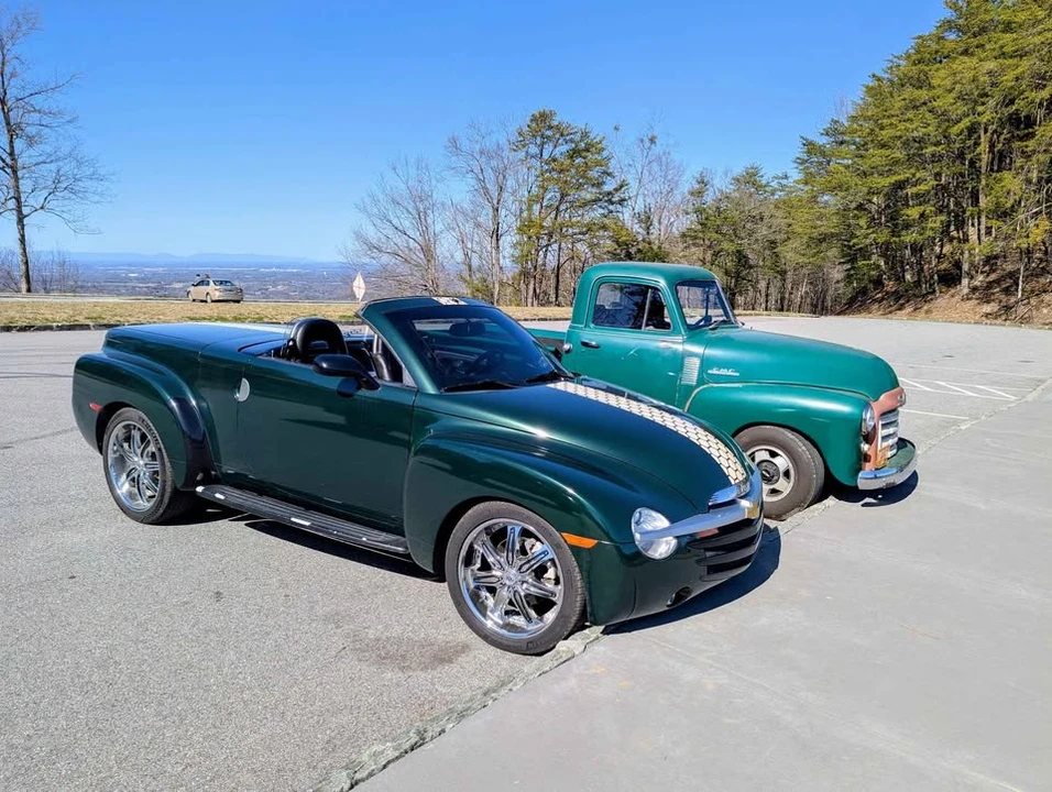 2003 Chevrolet SSR - Image 6 of 6