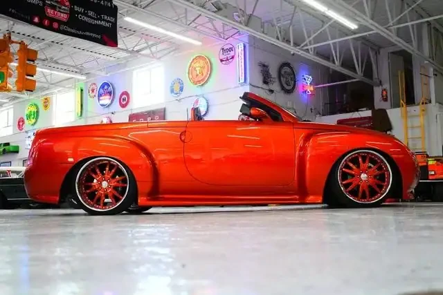 2003 Chevrolet SSR - Image 6 of 22