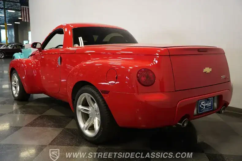 2003 Chevrolet SSR - Image 20 of 31