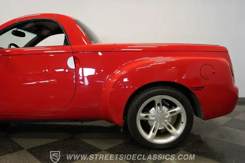 2003 Chevrolet SSR - Image 30 of 31