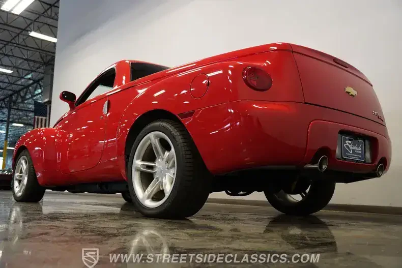 2003 Chevrolet SSR - Image 27 of 31
