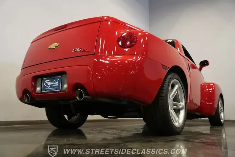 2003 Chevrolet SSR - Image 18 of 31