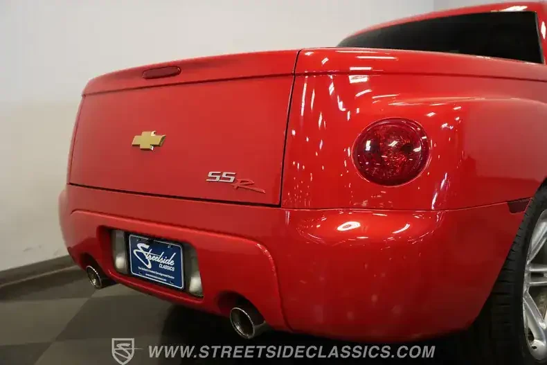 2003 Chevrolet SSR - Image 19 of 31
