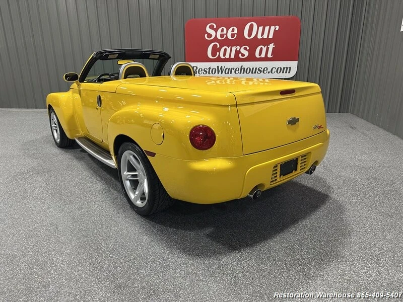 2003 Chevrolet SSR - Image 6 of 21