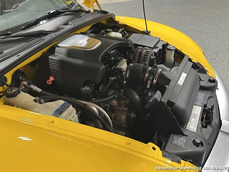 2003 Chevrolet SSR - Image 15 of 21