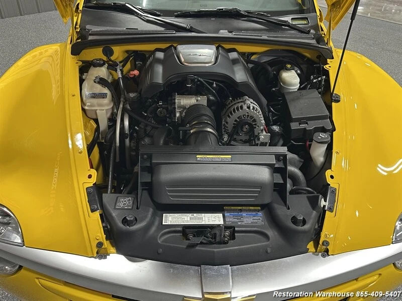 2003 Chevrolet SSR - Image 13 of 21