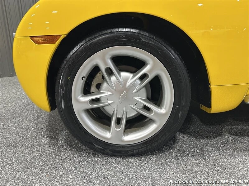 2003 Chevrolet SSR - Image 20 of 21