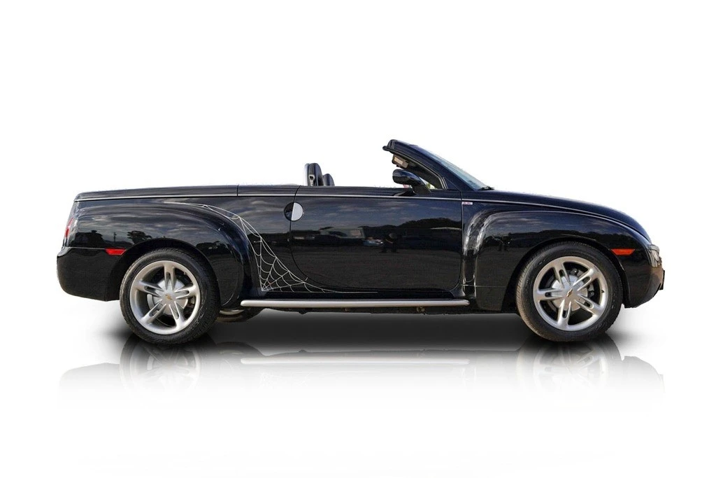 2003 Chevrolet SSR - Image 2 of 12