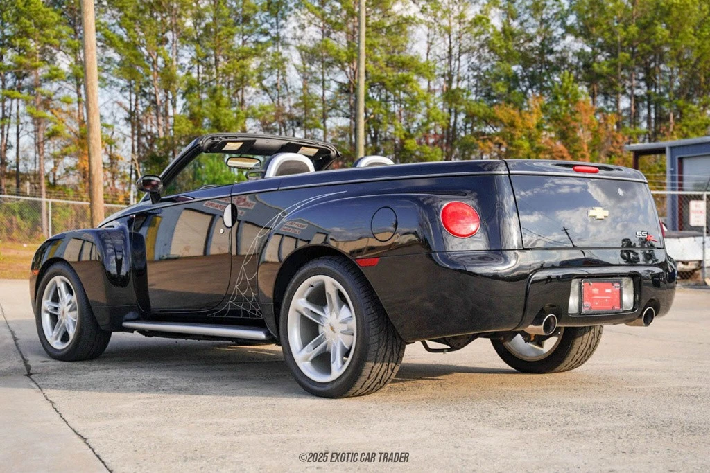 2003 Chevrolet SSR - Image 6 of 12
