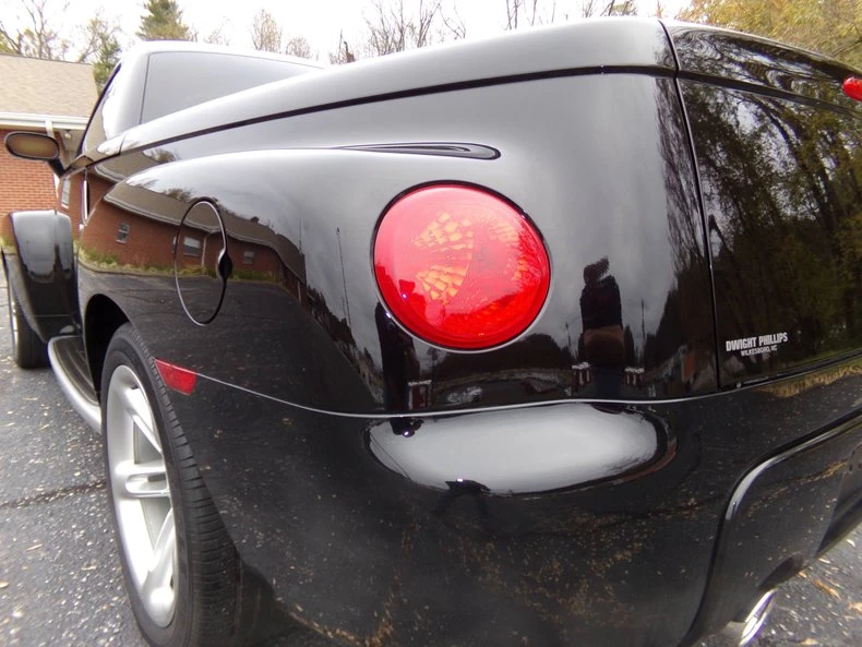 2003 Chevrolet SSR - Image 13 of 31
