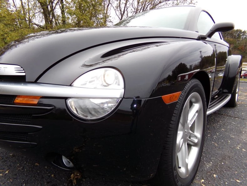 2003 Chevrolet SSR - Image 2 of 31