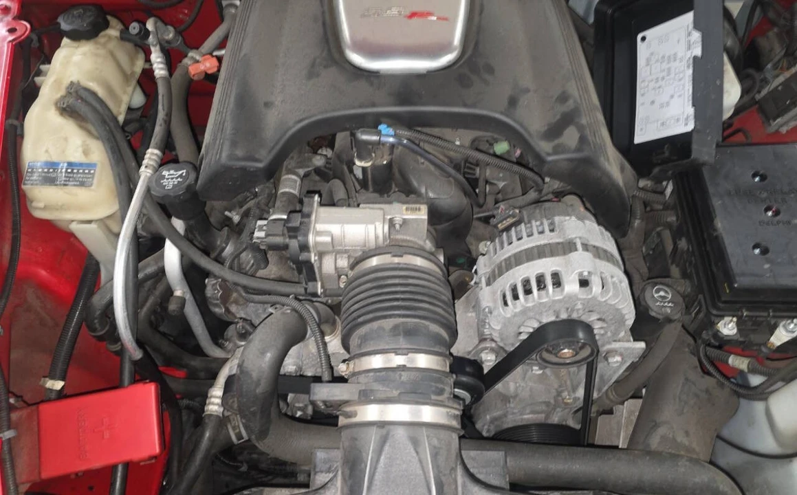 2003 Chevrolet SSR - Image 6 of 8