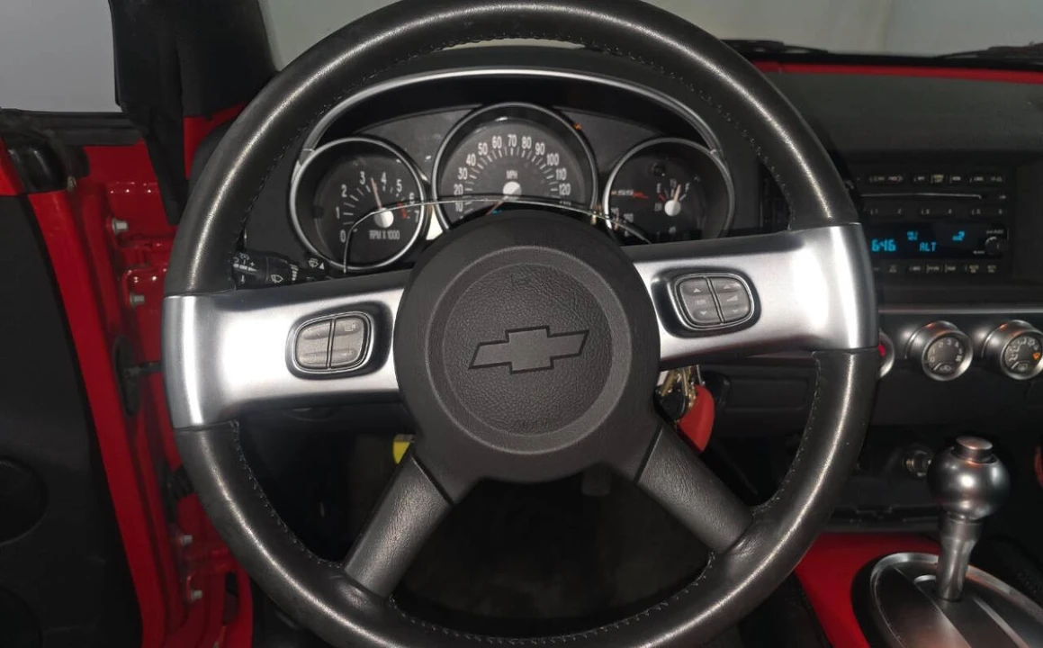 2003 Chevrolet SSR - Image 8 of 8