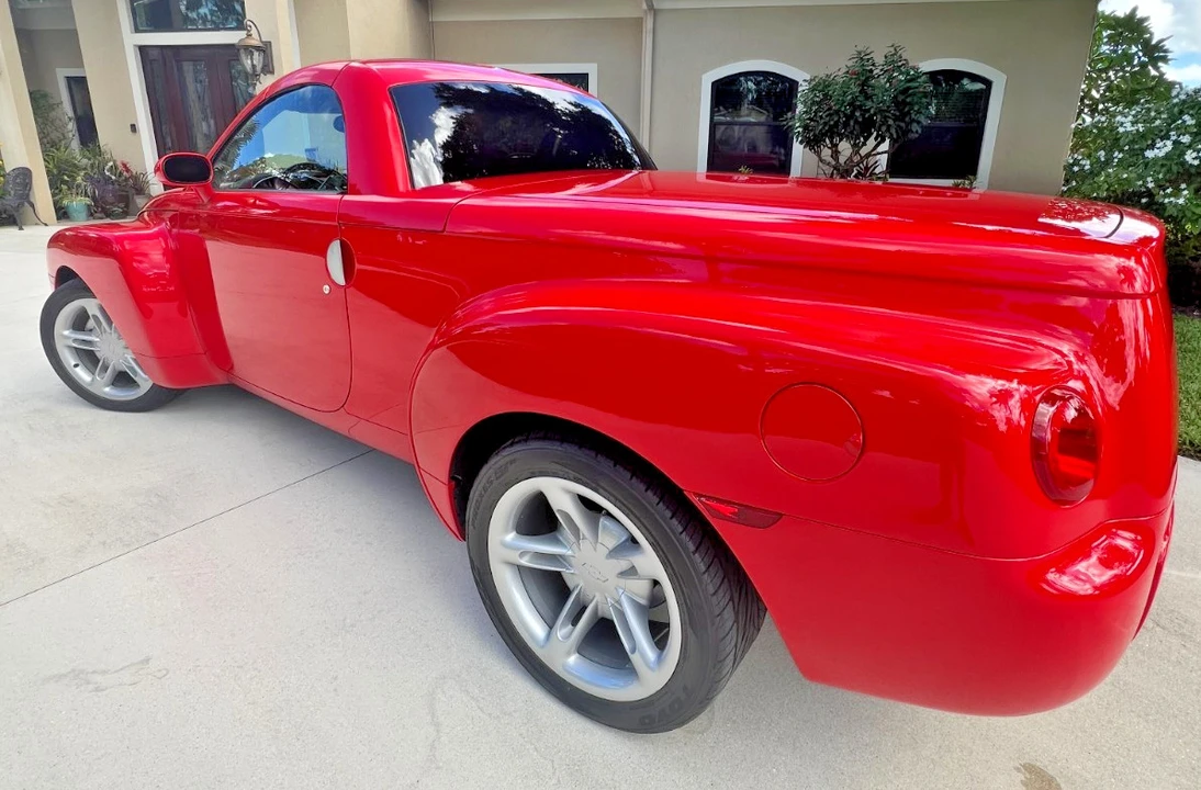 2003 Chevrolet SSR - Image 10 of 31