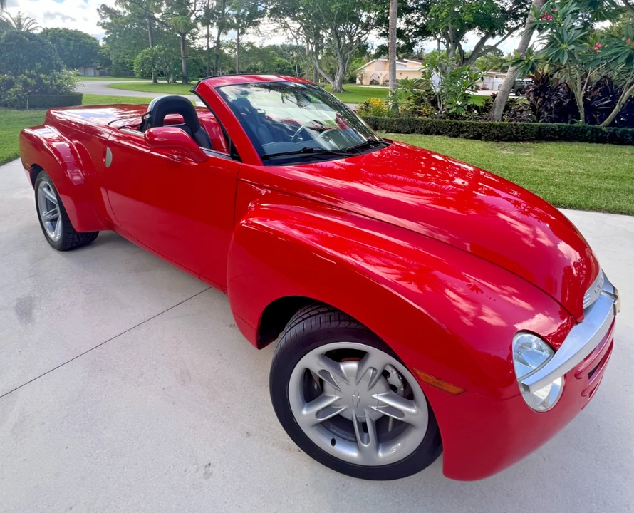 2003 Chevrolet SSR - Image 3 of 31