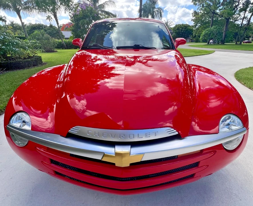 2003 Chevrolet SSR - Image 2 of 31