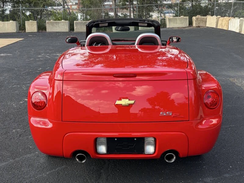 2003 Chevrolet SSR - Image 3 of 21