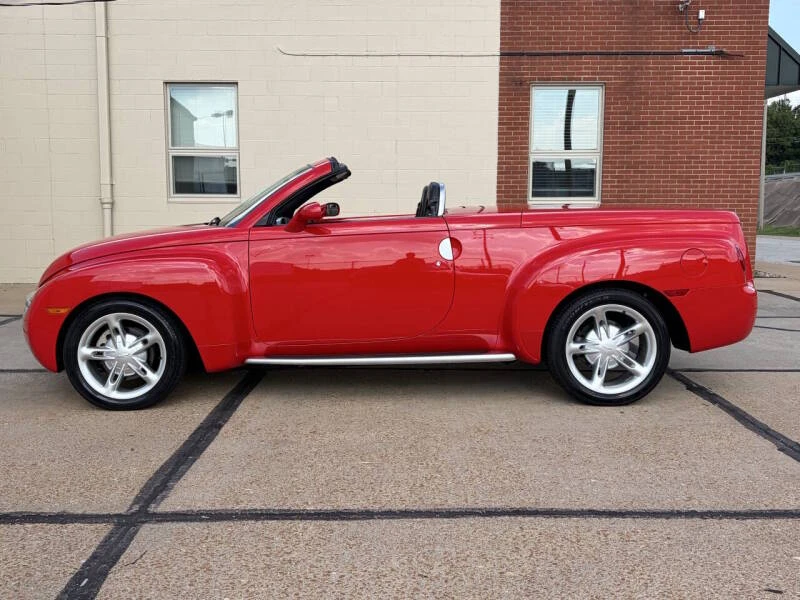 2003 Chevrolet SSR - Image 2 of 21