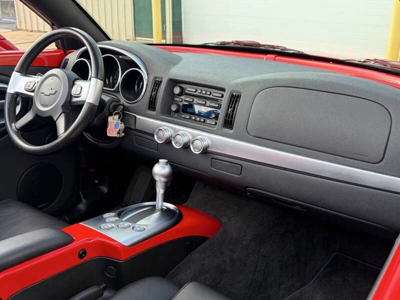 2003 Chevrolet SSR - Image 19 of 21