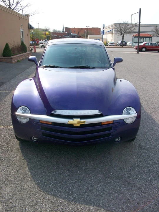 2003 Chevrolet SSR - Image 8 of 9