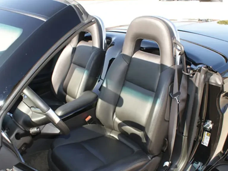 2003 Chevrolet SSR - Image 11 of 20