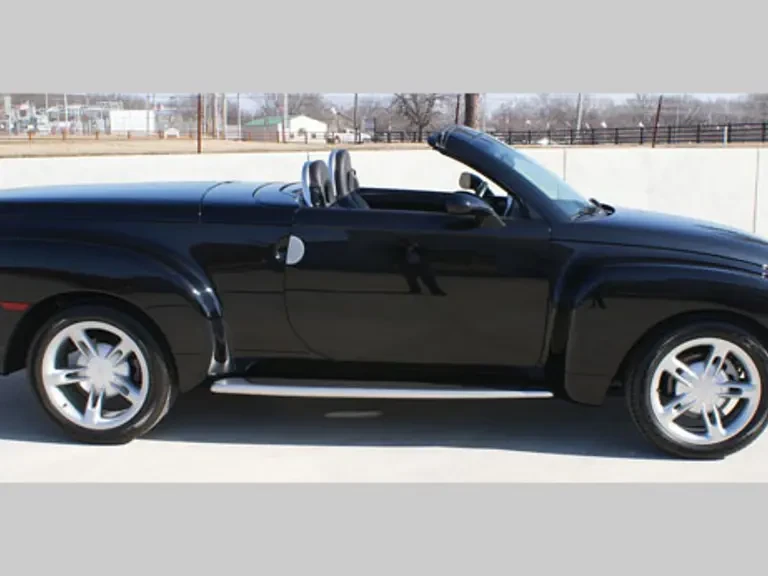 2003 Chevrolet SSR - Image 8 of 20