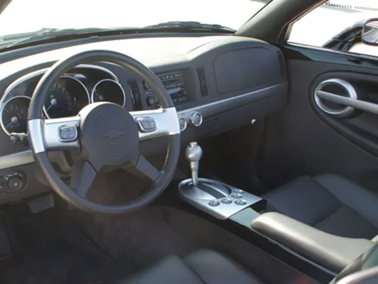 2003 Chevrolet SSR - Image 10 of 20