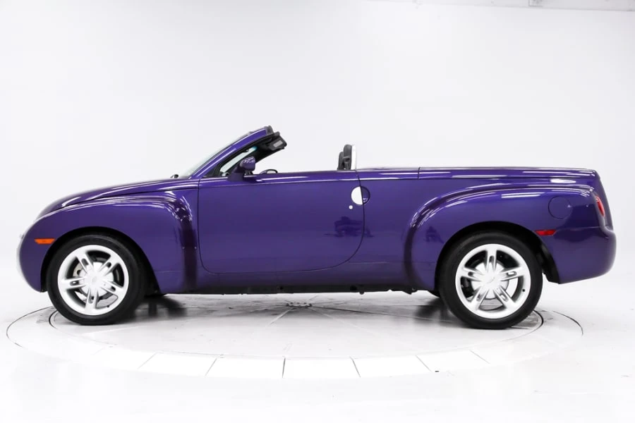 2003 Chevrolet SSR - Image 2 of 10