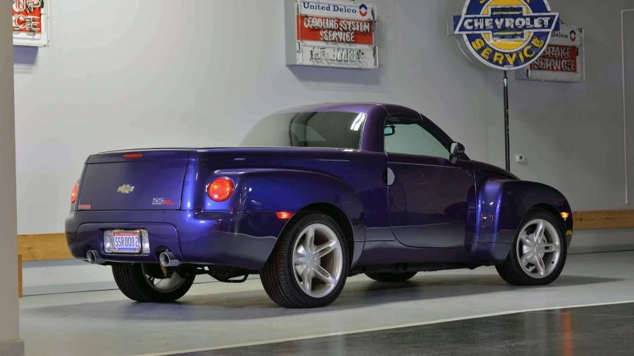 2003 Chevrolet SSR - Image 3 of 12