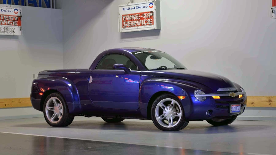 2003 Chevrolet SSR - Image 12 of 12