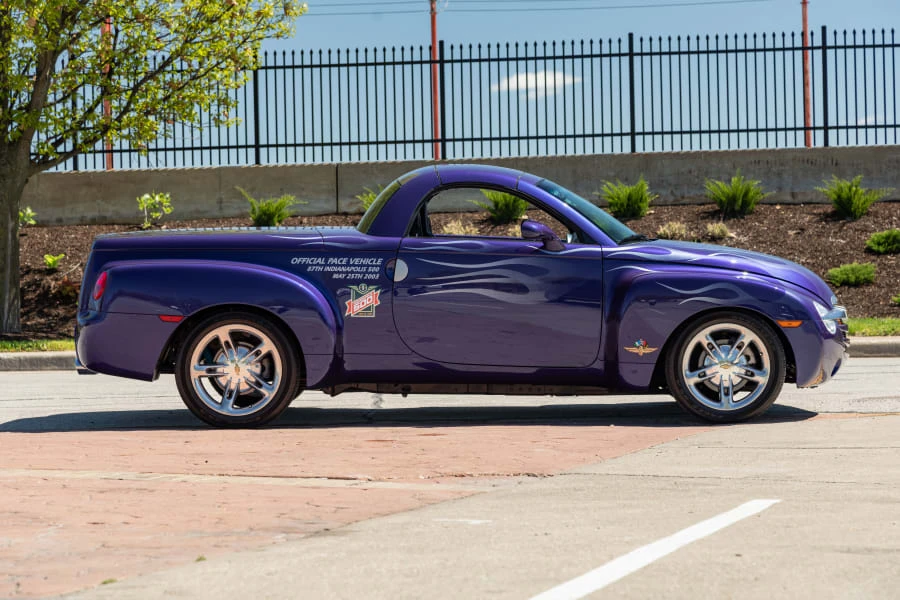 2003 Chevrolet SSR - Image 12 of 31