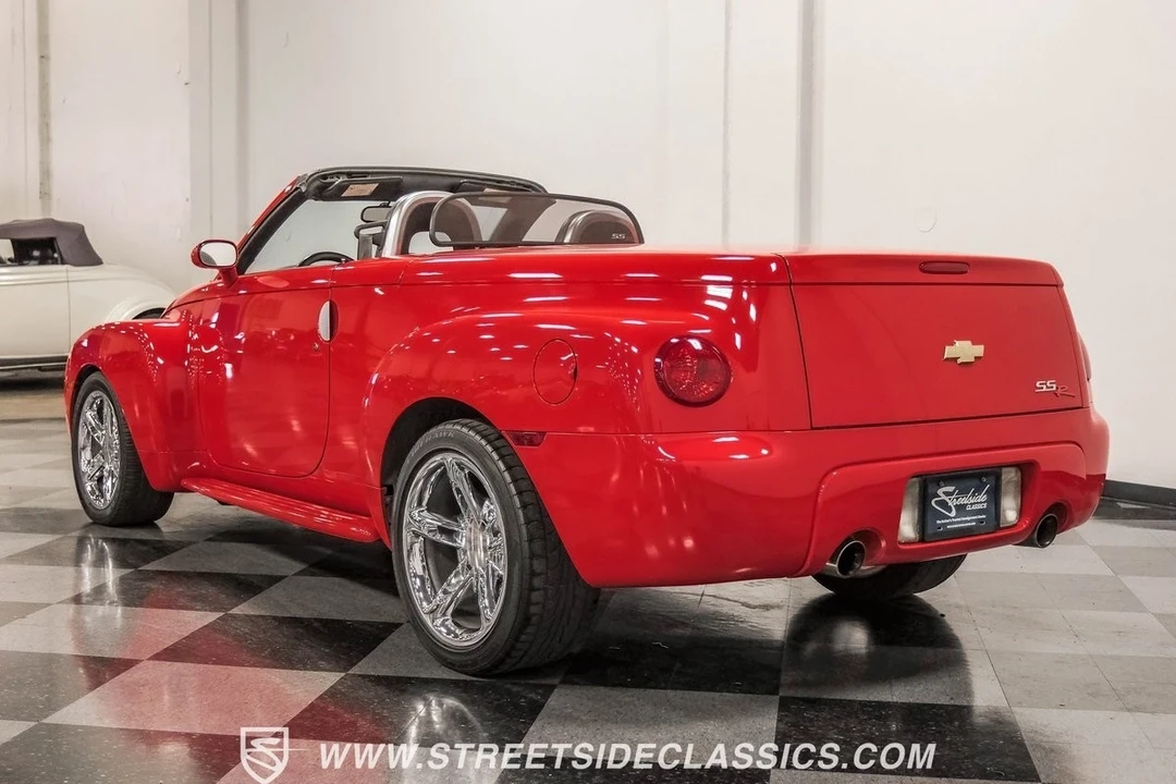 2003 Chevrolet SSR - Image 10 of 12