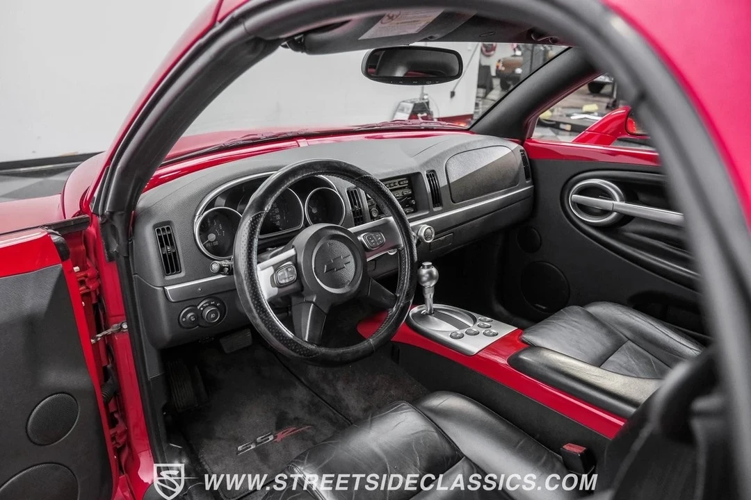 2003 Chevrolet SSR - Image 5 of 12