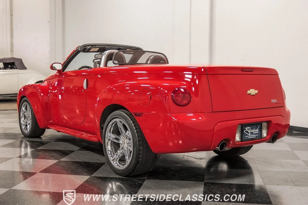 2003 Chevrolet SSR - Image 9 of 12