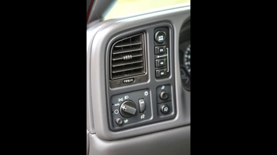 2003 Chevrolet Silverado 1st Gen - Image 28 of 31