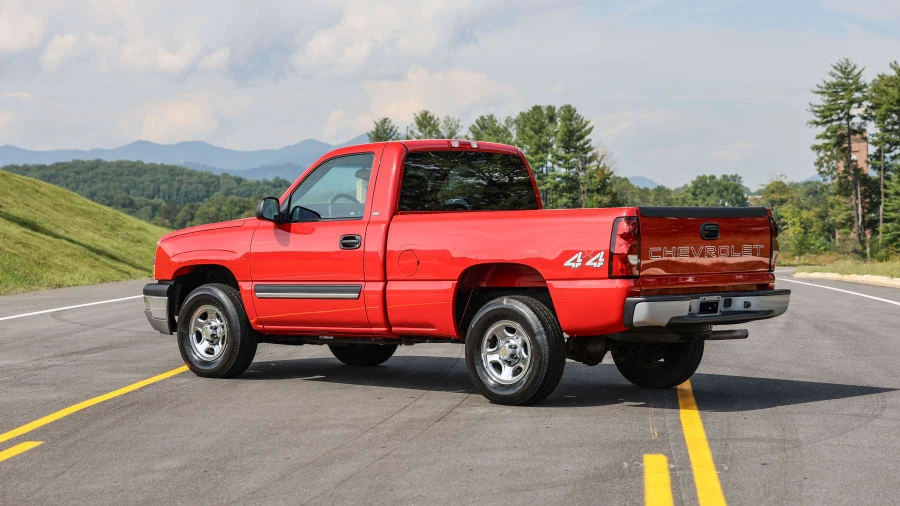 2003 Chevrolet Silverado 1st Gen - Image 2 of 31
