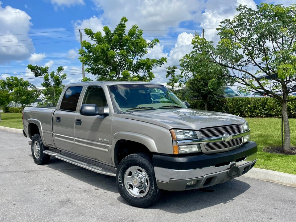 2003 Chevrolet Silverado Heavy Duty 1st Gen - Image 2 of 31
