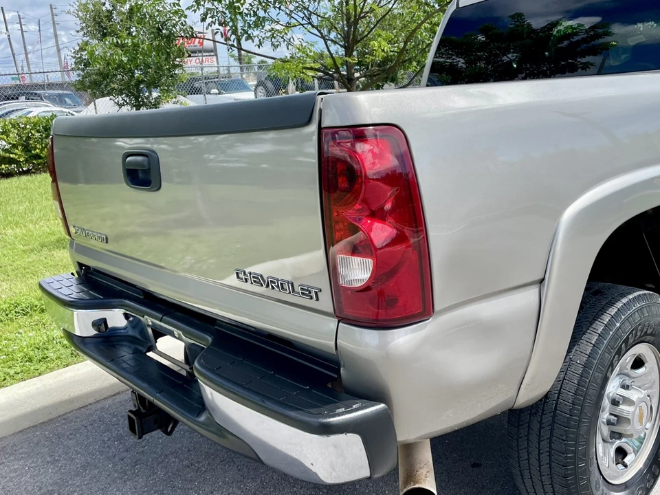 2003 Chevrolet Silverado Heavy Duty 1st Gen - Image 9 of 31