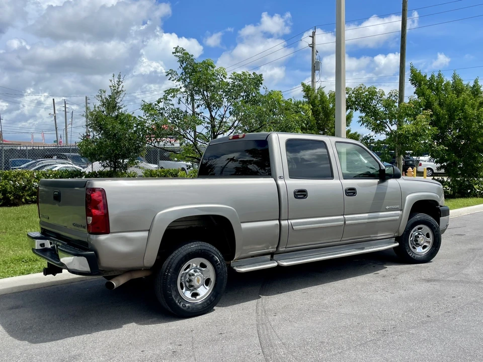 2003 Chevrolet Silverado Heavy Duty 1st Gen - Image 3 of 31