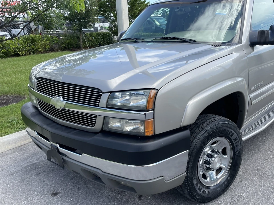 2003 Chevrolet Silverado Heavy Duty 1st Gen - Image 11 of 31