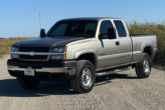 2003 Chevrolet Silverado 2500HD LS Extended Cab 8.1 4×4