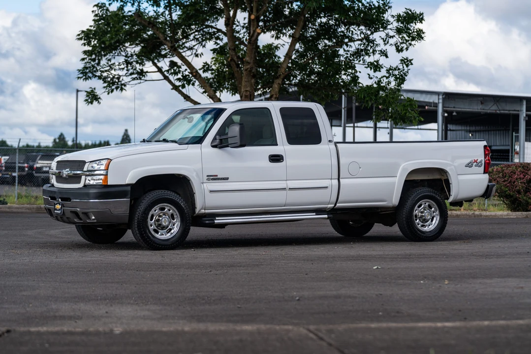 2003 Chevrolet Silverado Heavy Duty 1st Gen - Image 11 of 31
