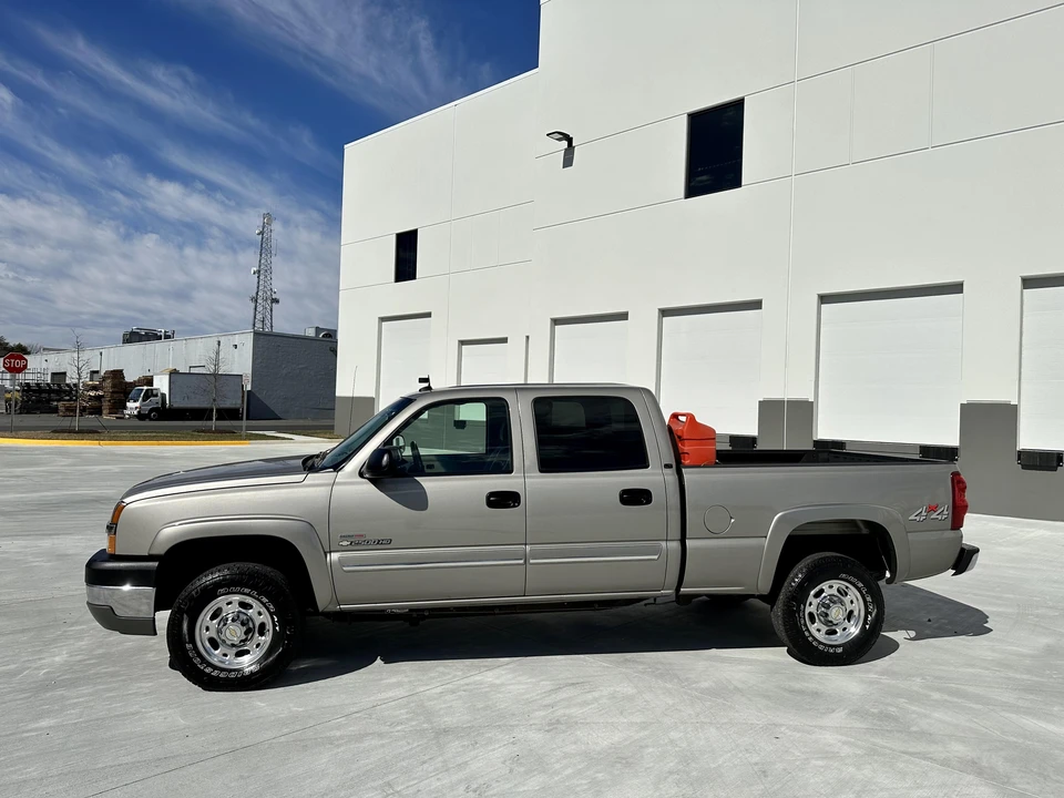 2003 Chevrolet Silverado Heavy Duty 1st Gen - Image 11 of 31