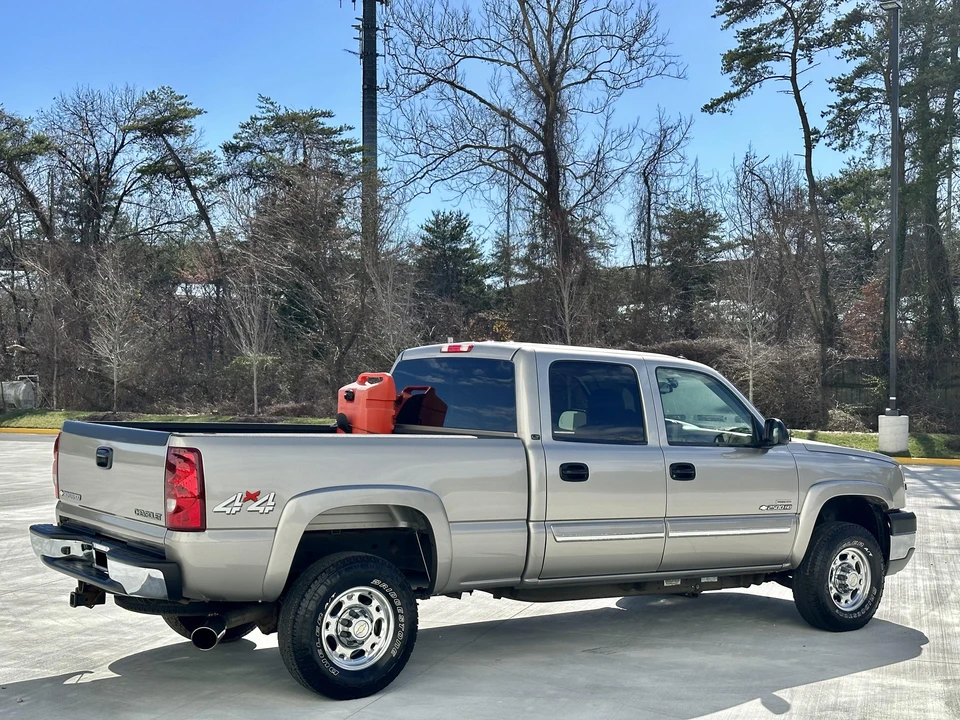 2003 Chevrolet Silverado Heavy Duty 1st Gen - Image 24 of 31