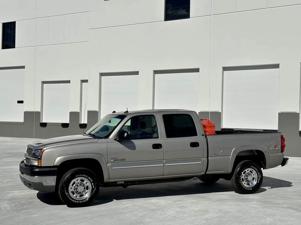 2003 Chevrolet Silverado Heavy Duty 1st Gen - Image 10 of 31