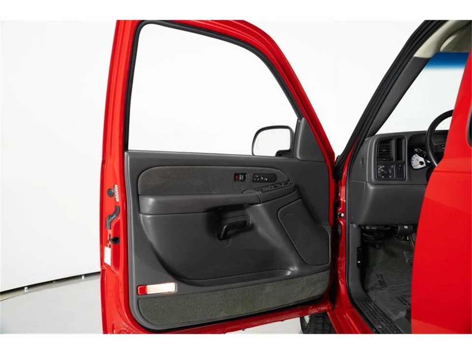 2003 Chevrolet Silverado 1st Gen - Image 14 of 31
