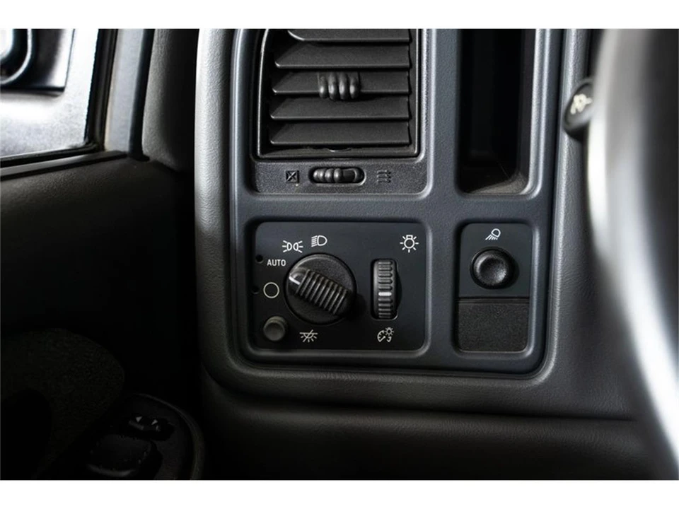 2003 Chevrolet Silverado 1st Gen - Image 22 of 31