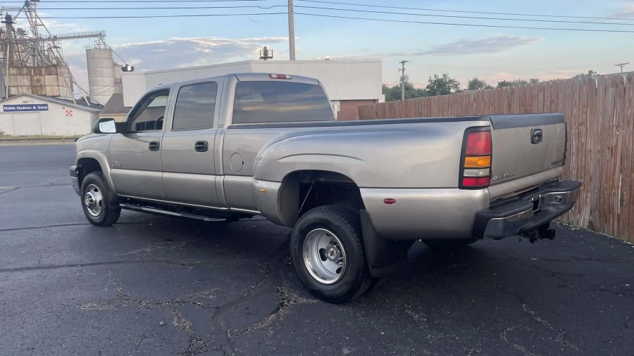 2003 Chevrolet Silverado Heavy Duty 1st Gen - Image 3 of 8