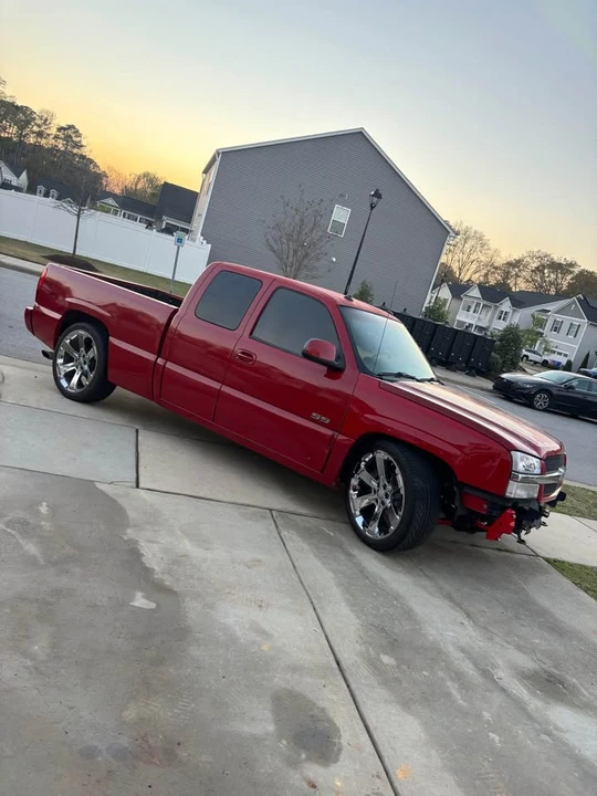 2003 Chevrolet - Image 4 of 20