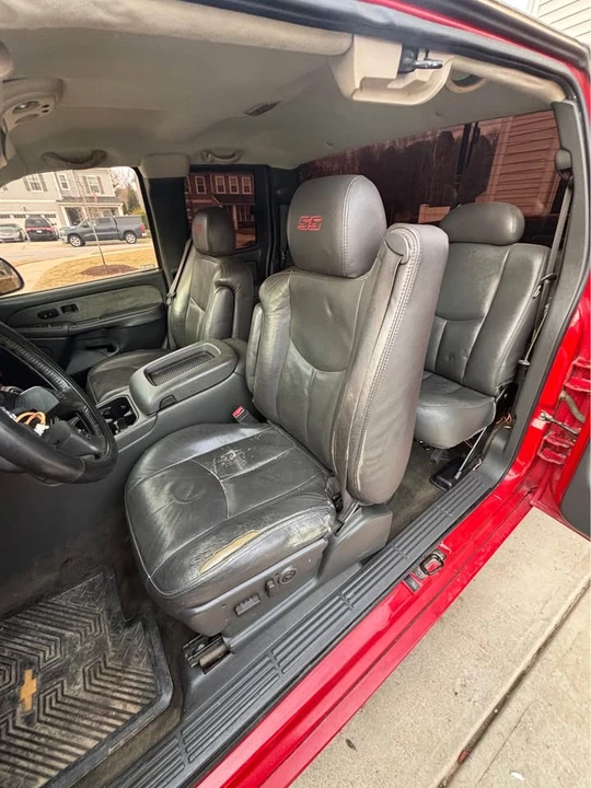 2003 Chevrolet - Image 11 of 20